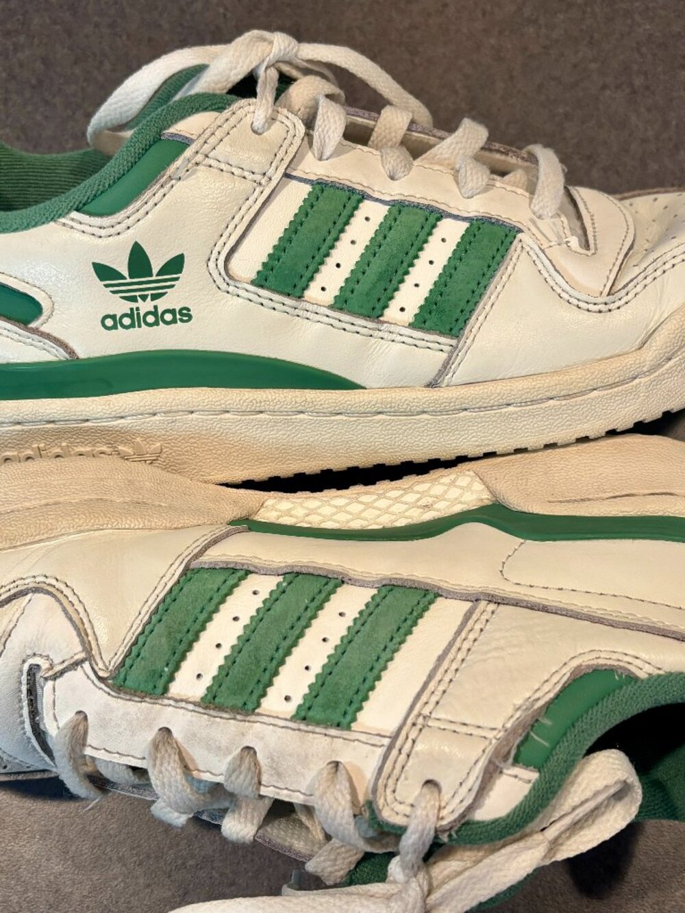 ~~Adidas Forum Men's US 5 Low ADV White/Green...VGUC!!!!!  *******Bottom of shoe